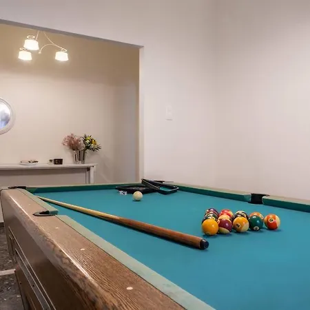 Billiard Apartment