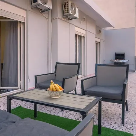 Billiard アパート カラマタ